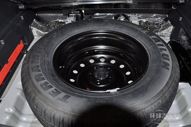 2014款 2.0T 手動尊貴型