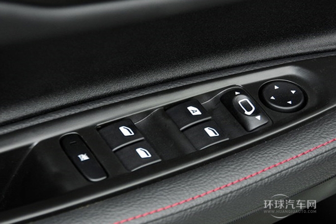 2013款 改款 CROSS 1.6L 自動