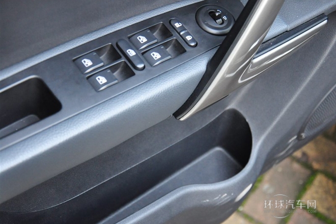 2014款 2.0T 自動豪華型