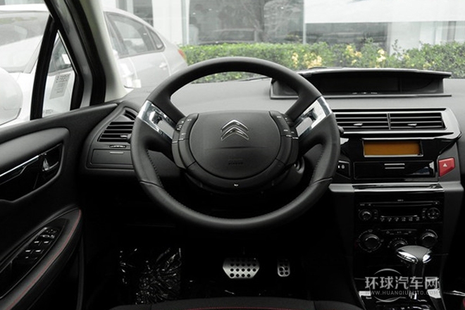 2013款 改款 CROSS 1.6L 自動