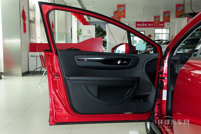 2013款 改款 CROSS 1.6L 手動