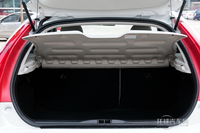 2013款 兩廂 1.6L 自動(dòng)樂尚型