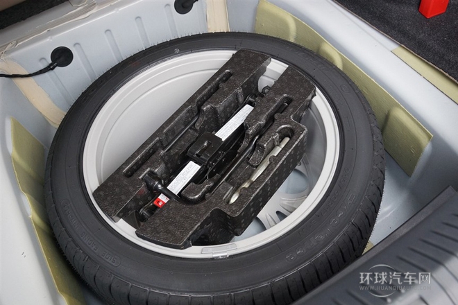 2013款 掀背 1.8T 自動(dòng)豪華版