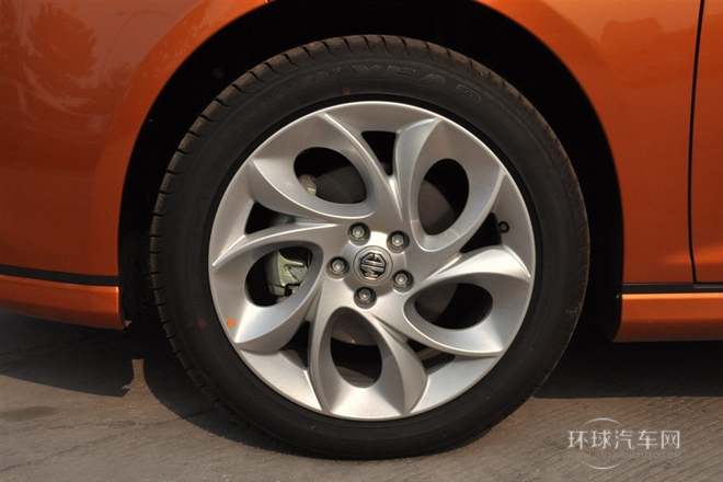 2013款 掀背 1.8T 自動精英版