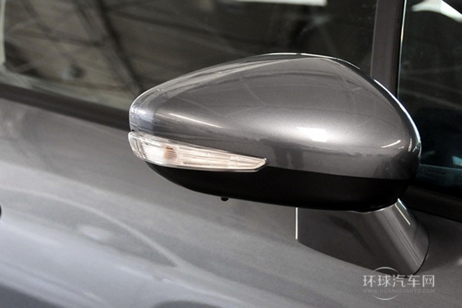 2013款 三廂 2.0L 自動品悅型