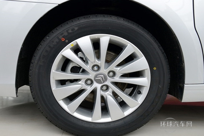 2013款 三廂 1.6L 手動品享型