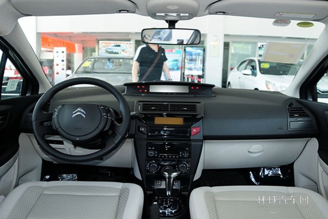 2013款 三廂 1.6L 自動品尚型