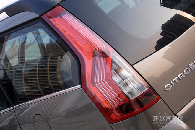 2009款 Grand 2.0L 豪華型