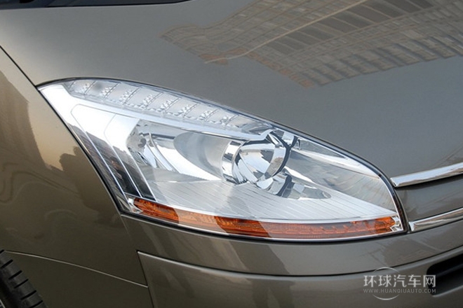 2009款 Grand 2.0L 豪華型