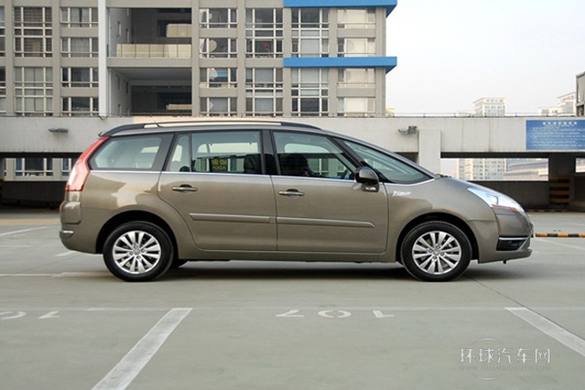 2009款 Grand 2.0L 豪華型