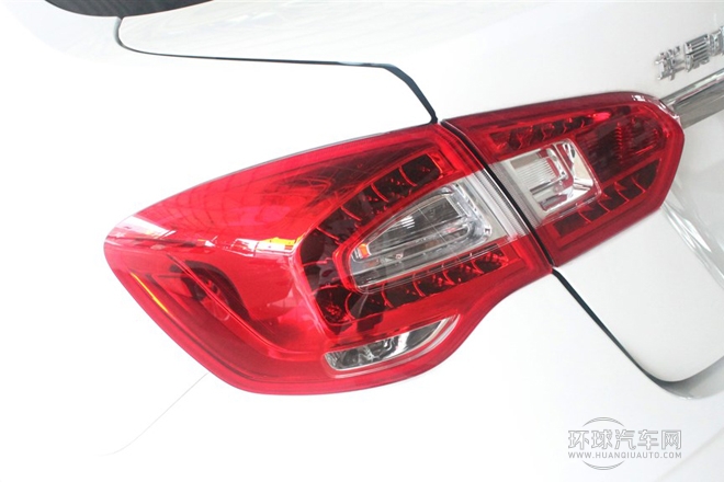 2014款 1.6L 手動(dòng)舒適型