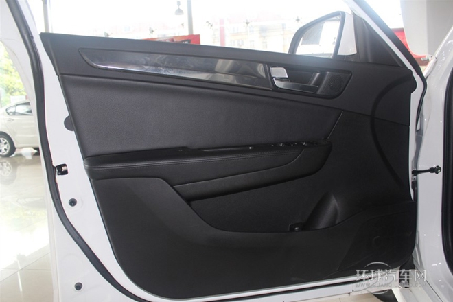 2014款 1.6L 手動舒適型