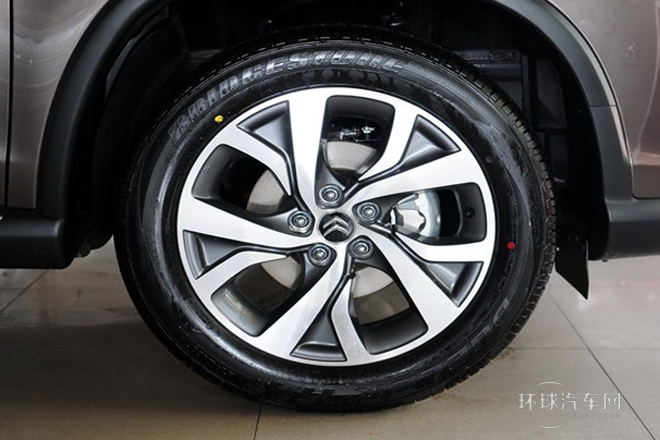 2013款 2.0L 兩驅豪華版