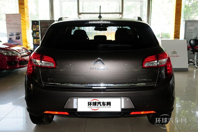 2013款 2.0L 兩驅豪華版
