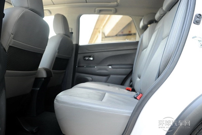 2013款 2.0L 四驅(qū)豪華版