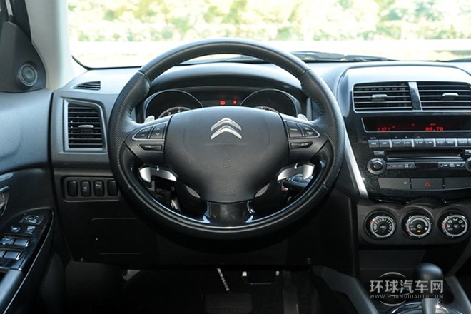 2013款 2.0L 四驅(qū)豪華版