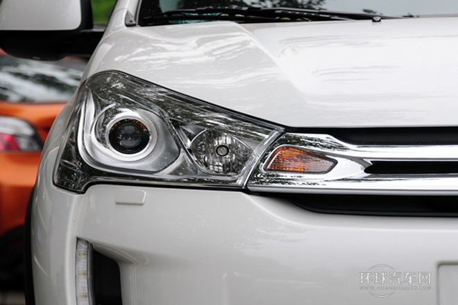 2013款 2.0L 四驅(qū)豪華版