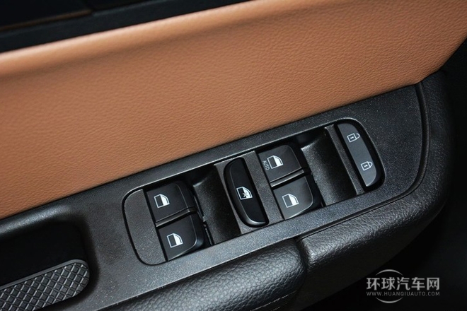 1.5T 手動(dòng)兩驅(qū)豪華型