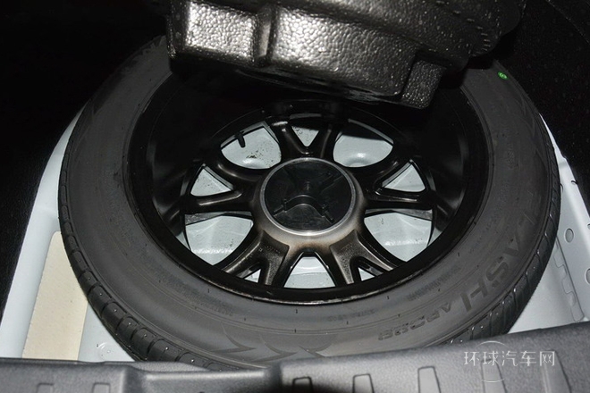 1.5T 手動兩驅豪華型