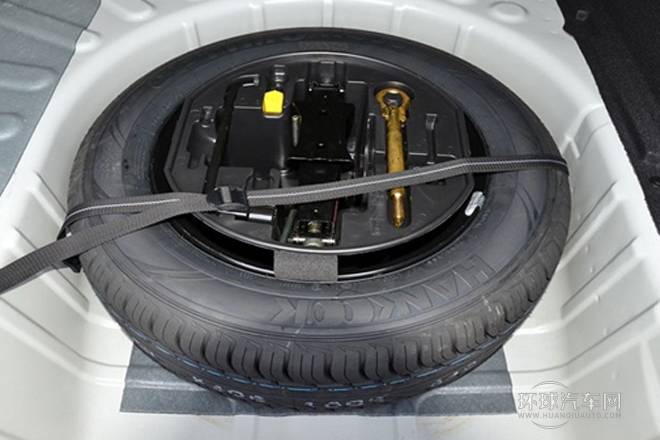 2013款 三廂 1.6L 自動品享型