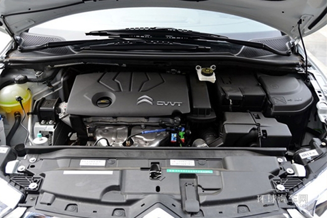 2013款 三廂 1.6L 自動品享型