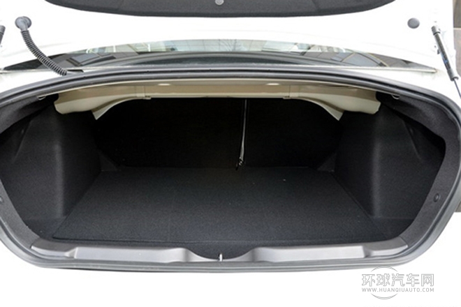 2013款 三廂 1.6L 自動(dòng)品享型