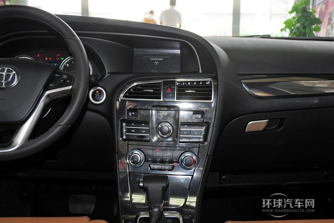 1.5T 自動兩驅(qū)豪華型