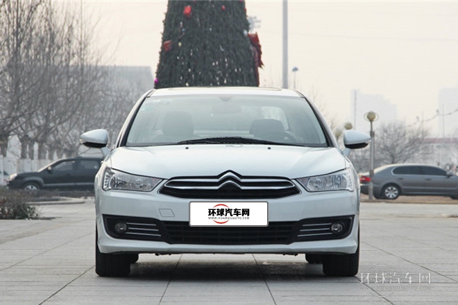 2013款 三廂 1.6L 自動品享型