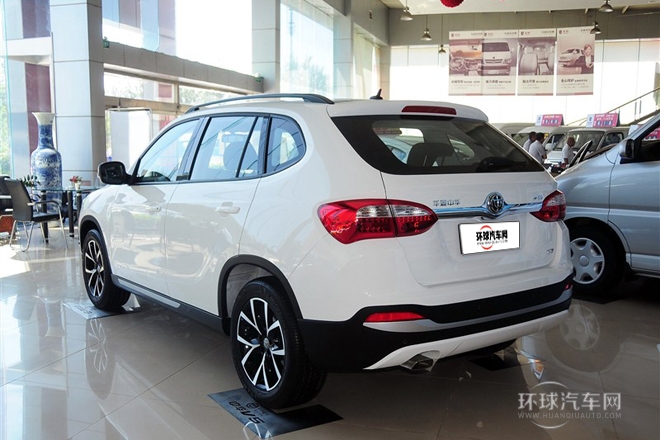 1.5T 自動兩驅運動型