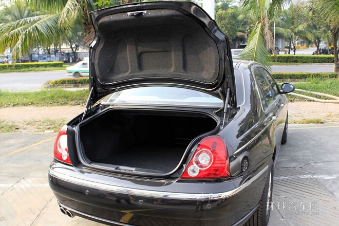 2010款 1.8T 自動加長舒適版