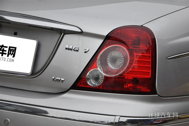 2010款 1.8T 自動精英版