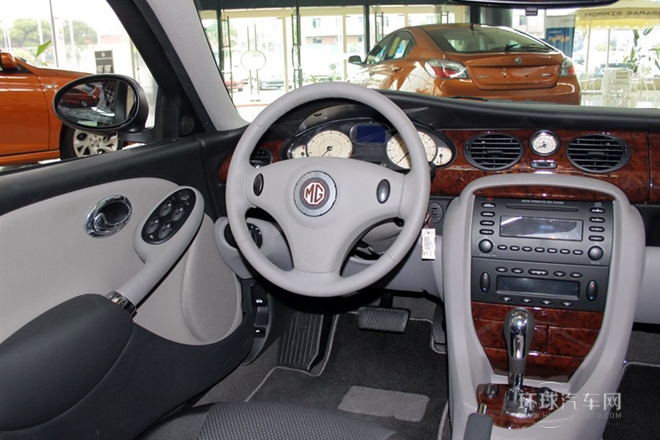 2010款 1.8T 自動舒適版