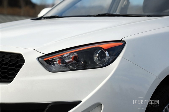 2014款 兩廂 1.5L 手動(dòng)豪華型