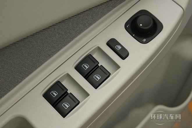 2014款 兩廂 1.5L 手動舒適型