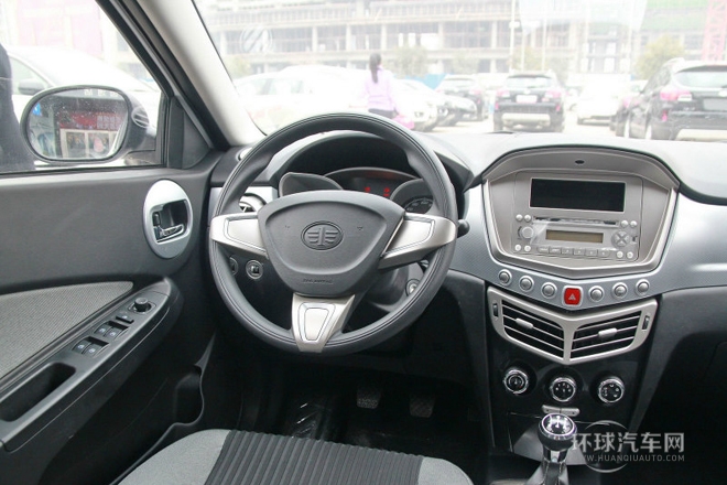 2014款 兩廂 1.5L 手動舒適型