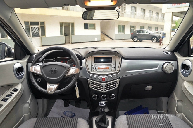 2014款 兩廂 1.5L 手動舒適型