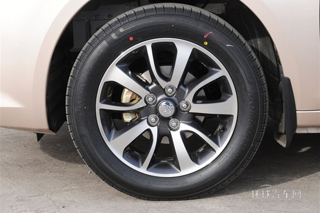 2013款 1.5L 手動標(biāo)準(zhǔn)版