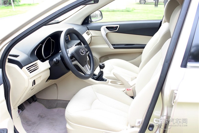 2013款 1.5L 手動舒適版