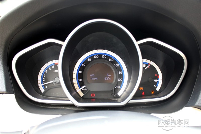 2013款 1.5L 手動舒適版