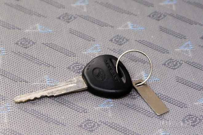 2011款 1.3L(東安引擎)豪華型