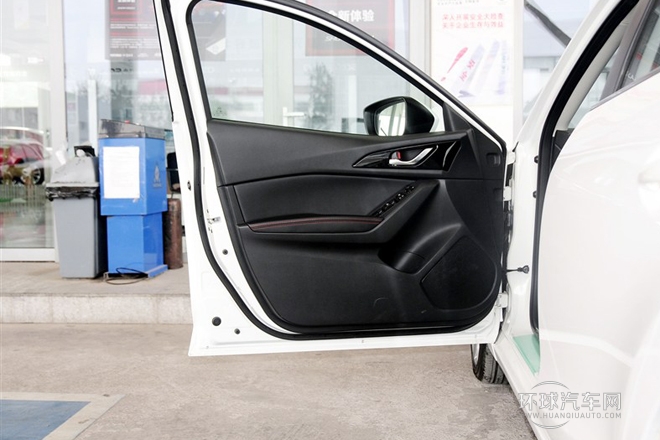 2014款 兩廂 2.0L 自動旗艦型