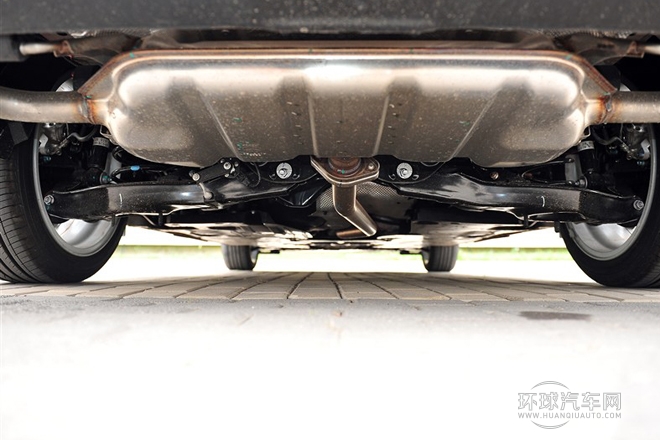 2014款 三廂 2.0L 自動旗艦型