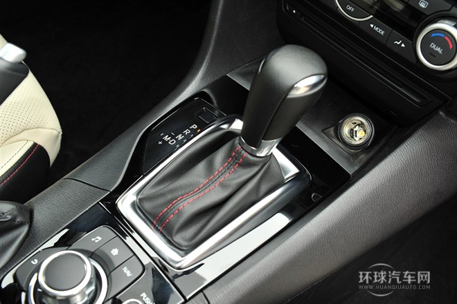 2014款 三廂 2.0L 自動(dòng)旗艦型