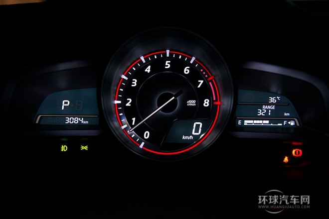 2014款 三廂 2.0L 自動旗艦型