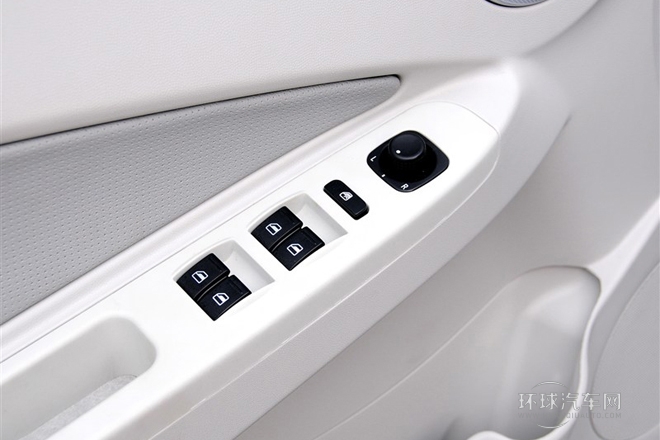 2012款 三廂 1.5L 自動尊貴型