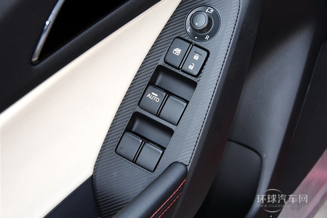 2014款 三廂 2.0L 自動運動型