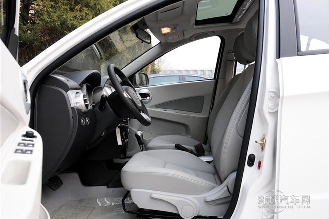 2012款 三廂 1.5L 自動尊貴型