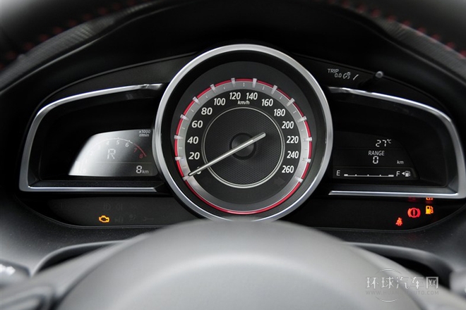 2014款 三廂 2.0L 自動(dòng)運(yùn)動(dòng)型