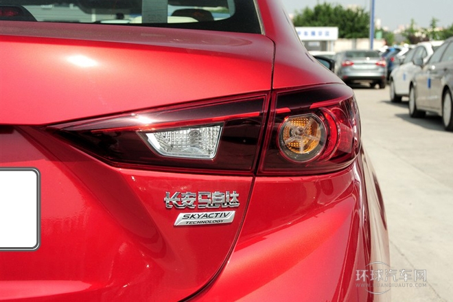 2014款 三廂 2.0L 自動運動型