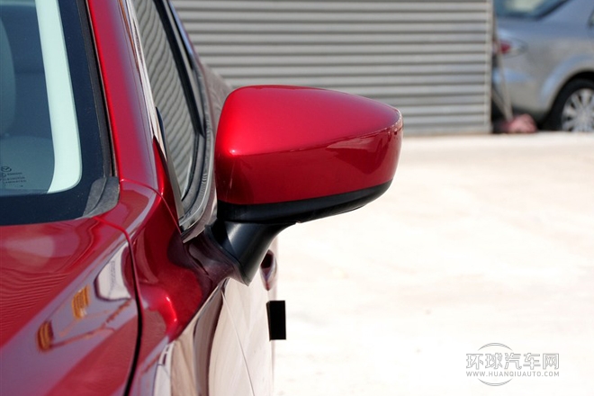 2014款 三廂 2.0L 自動(dòng)運(yùn)動(dòng)型